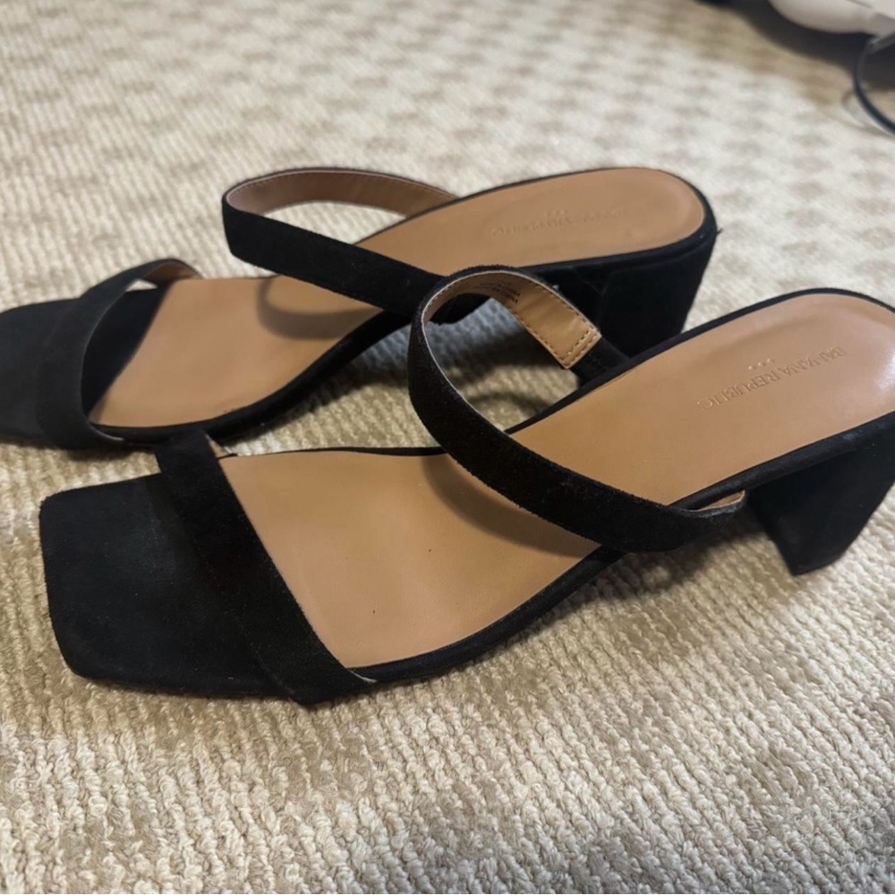 Banana Republic Black and Tan Women's Sandals